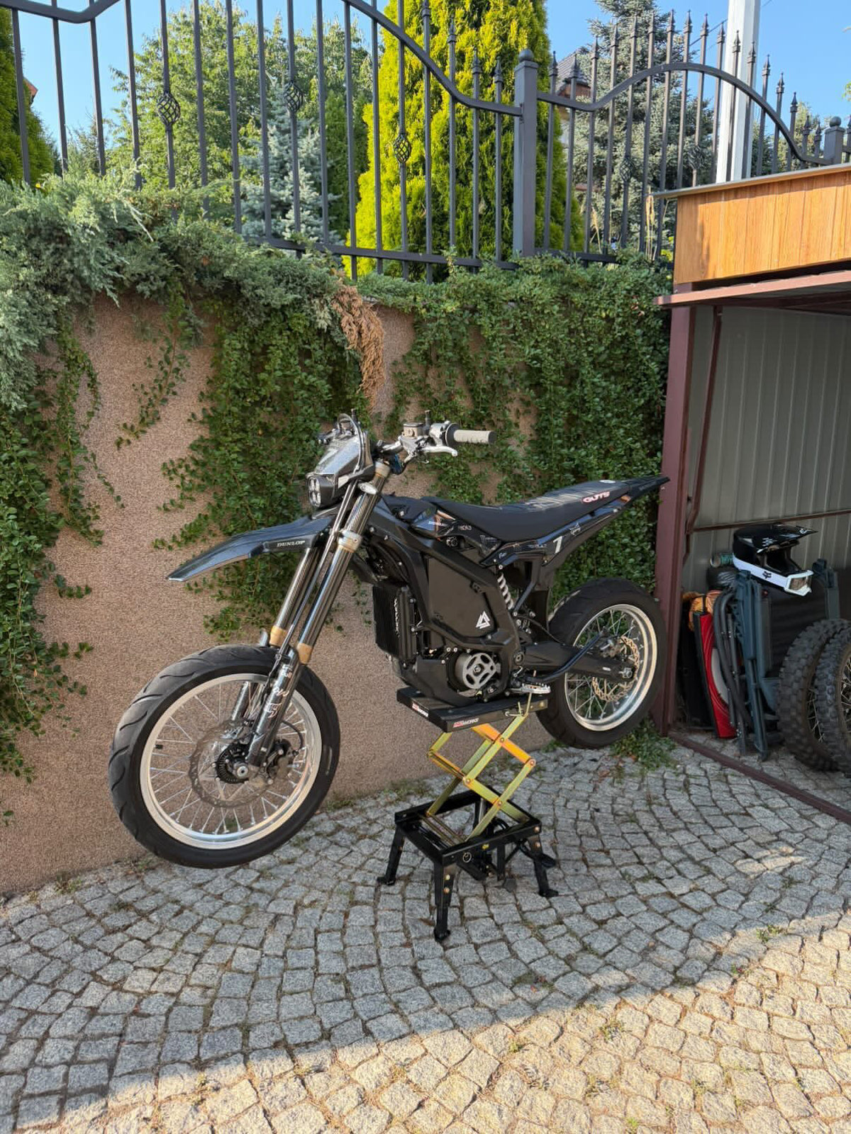 Sur-Ron z kołami Supermoto, E-RIDE CUSTOM